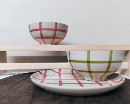 Stoneware Bowl w/ Red or Green Grid Pattern