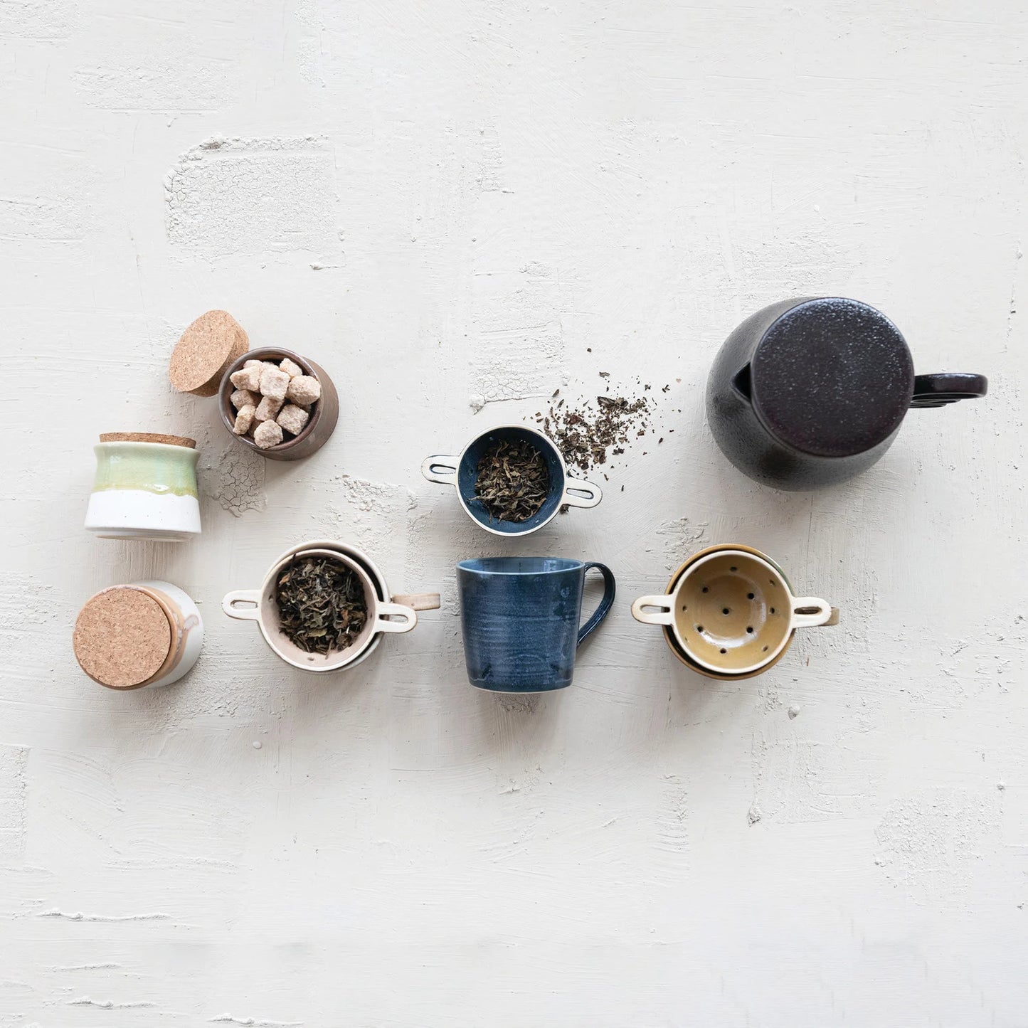 14 oz. Stoneware Mug with Strainer