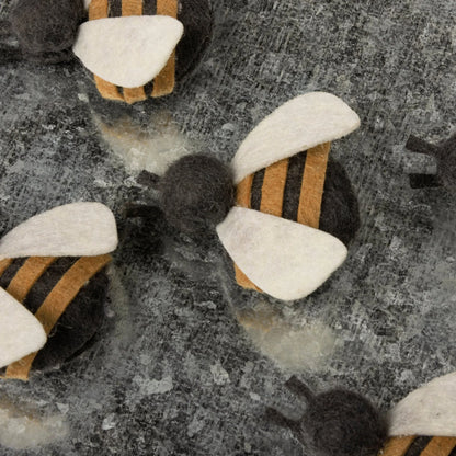 Felt Bees Magnet Set