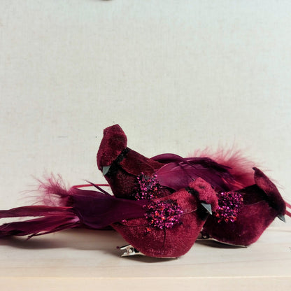 Feather & Glitter Cardinal Clips 3pc