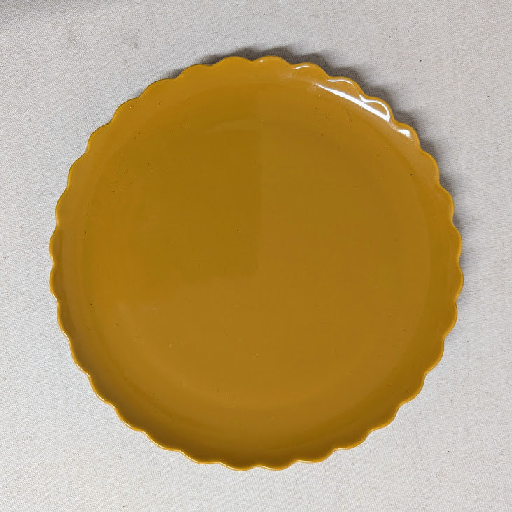 Round Scalloped Round Plate-Mustard