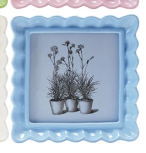 Resin Ruffled Photo Frame, 6 Colors