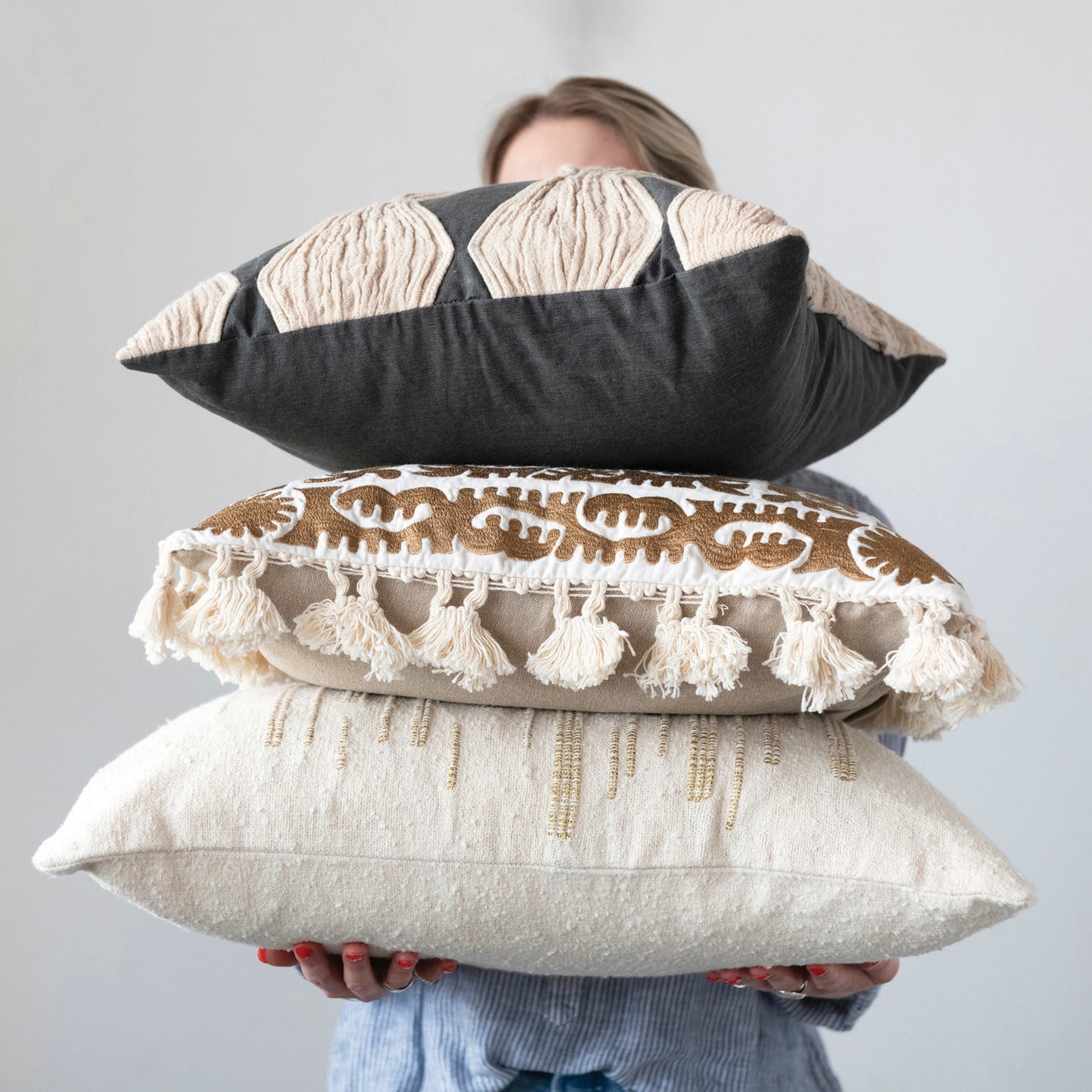 18" Cotton Pillow w/ Applique & Diamond Pattern