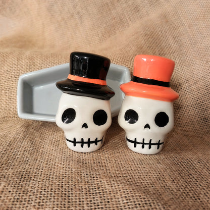 Skull Salt & Pepper Shaker Set