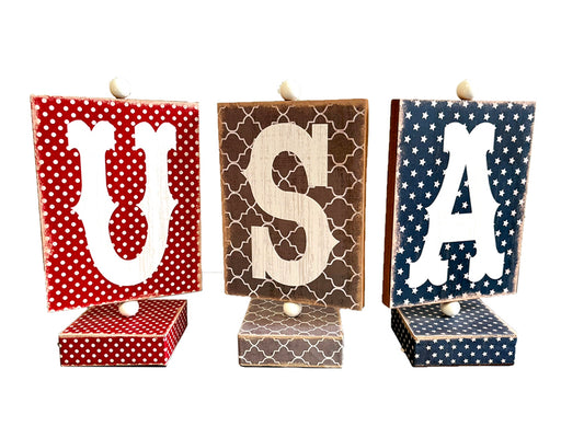 USA Letter Stands