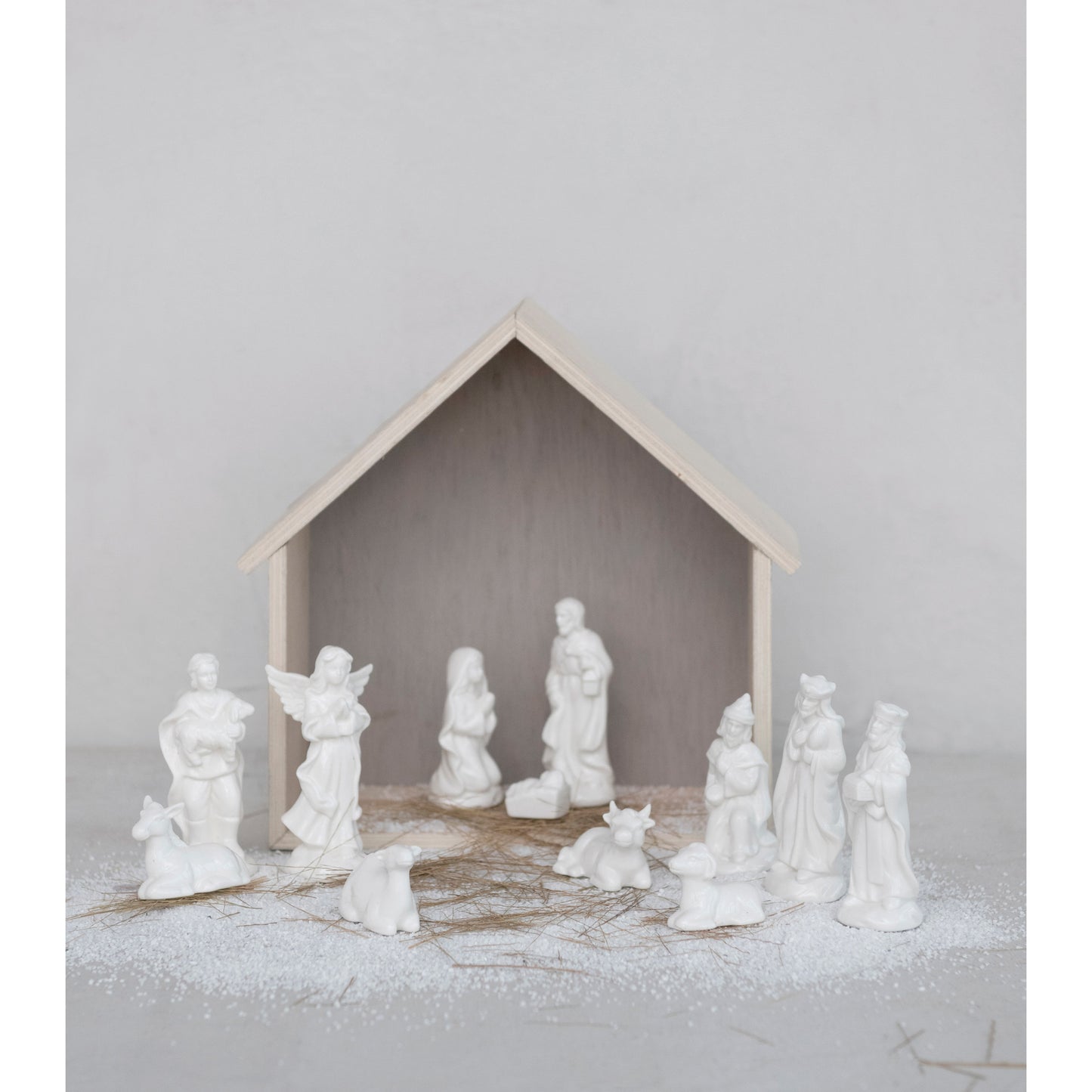 10.5" Wood Creche