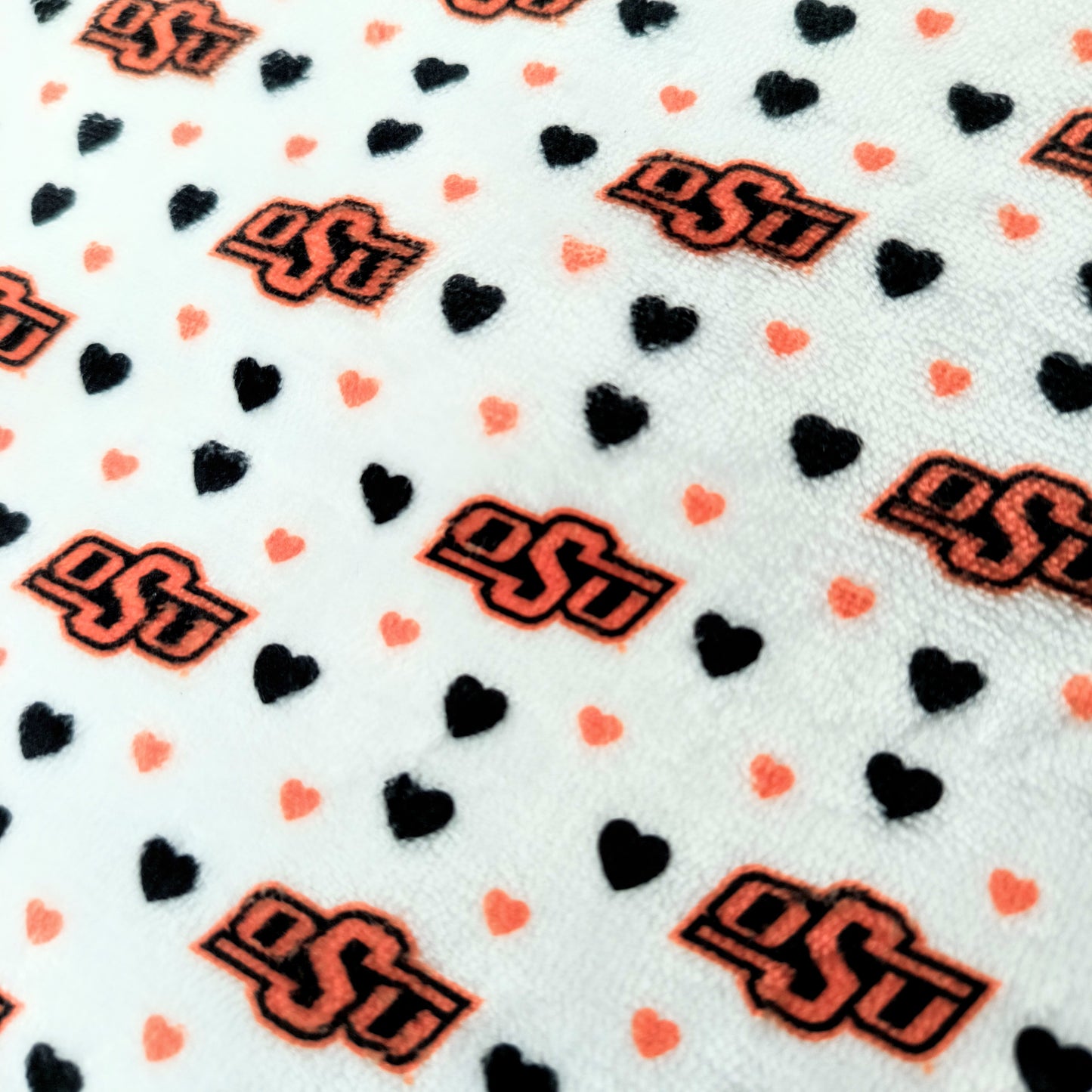 OU or OSU Hearts Bib