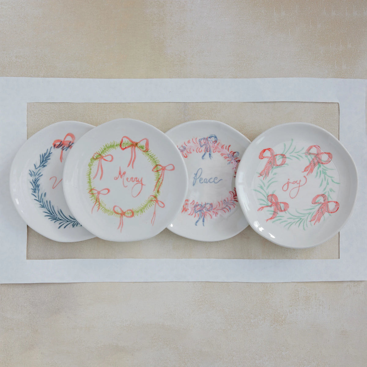 Stoneware Plate with Holiday Wreath & Word